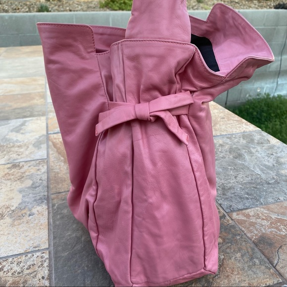 SOLD Gucci Hysteria Leather Large Hobo - Picture 7 of 14